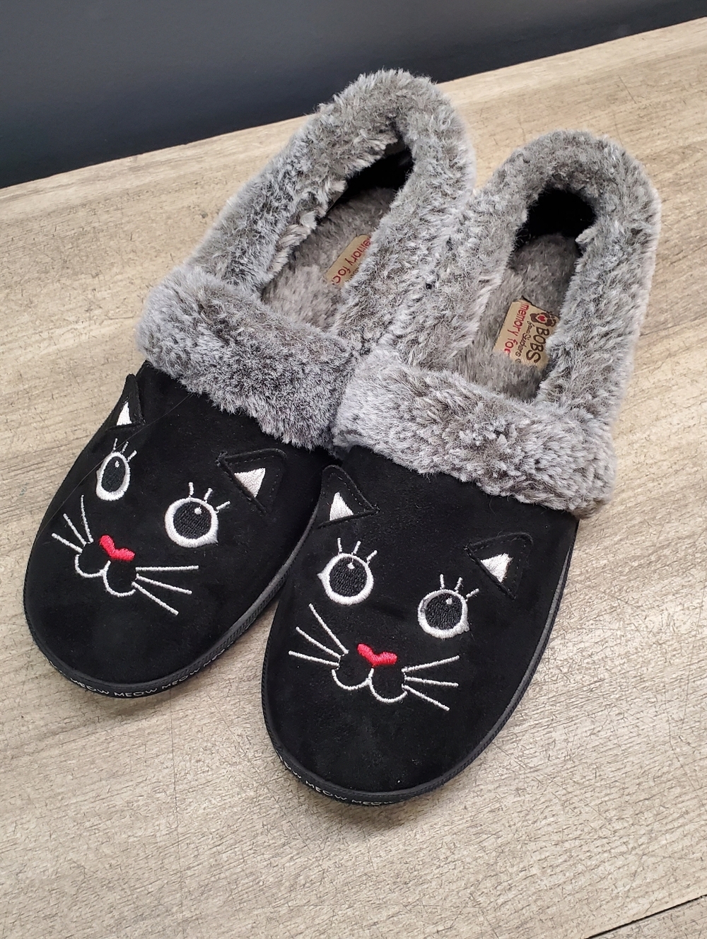 Bobs from Skechers Too Cozy-Meow Pajamas Slippers Size 8
